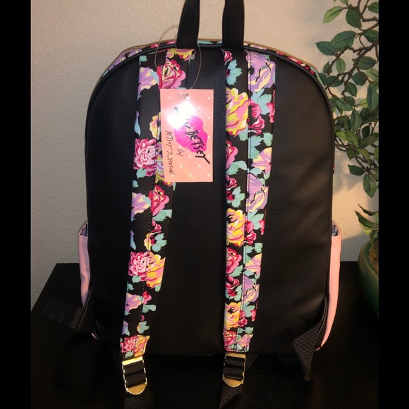 🥰Adorable Betsey Johnson 🌺 Quilted 🐈‍⬛ Backpack - Picture 10 of 14